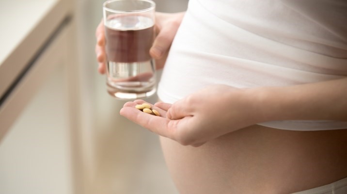 מחשבון צריכת ויטמינים ומינרלים לנשים בהריון - תמונת המחשה